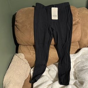 Medium Fabletics Quincy Zip Pant Legging